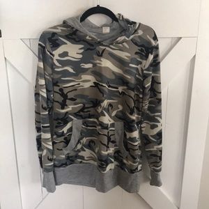 Camo sweatshirt